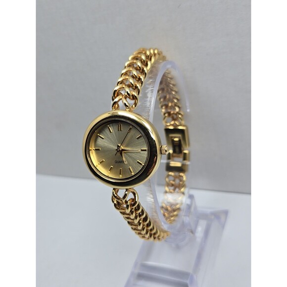 Metropolitan Museum Of Art MMA Women Gold Tone Bracelet Watch Quartz New Battery main image 6